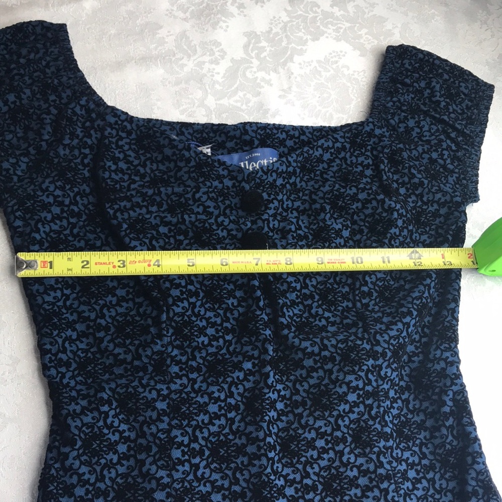 ModCloth Velvet Design Classy Top - Picture 3 of 9